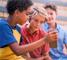 5 Ways Social Media Impacts Your Children
