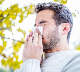 Fall Allergy Tips and Signs It’s a Cold vs. Allergies